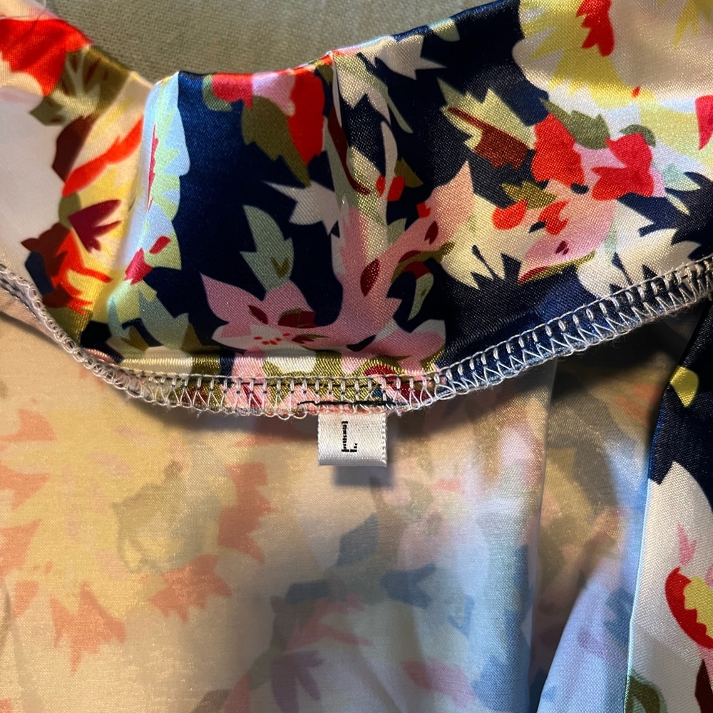 Floral Satin Robe - Picture 2 of 5